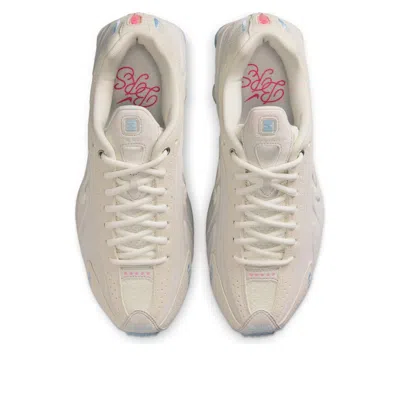 Nike (wmns)  Shox R4 'pale Ivory' In Multi