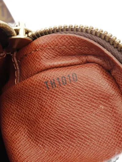 Pre-owned Louis Vuitton 2000 Amazon Shoulder Bag In Brown