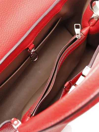 Pre-owned Louis Vuitton 2013 Capucines Mm Leather Handbag In Red