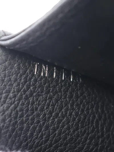 Pre-owned Louis Vuitton 2016 Iris Mahina-leather Long Wallet In Black