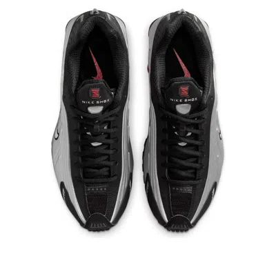 Nike Shox R4 Sneakers Contrast Sole In Gray