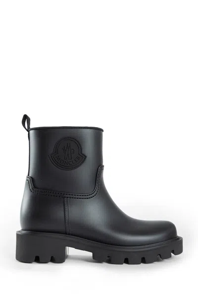 Moncler Drawstring Embosssed-logo Rain Boots In Black