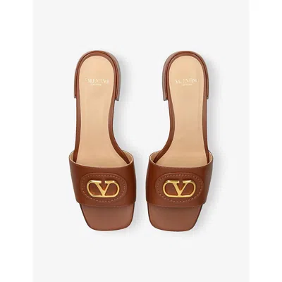 Valentino Garavani Valentino Vlogo Signature Leather Sandal In Neutral