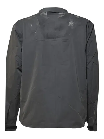 穿孔细节正面拉链衬衫式夹克