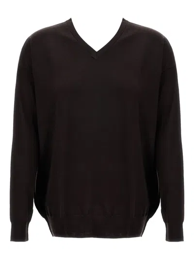 Hira V-neck Ribbed Sweater In Black