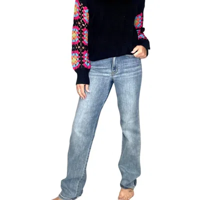 Judy Blue Charlie Dad Jeans In Medium Wash In Blue