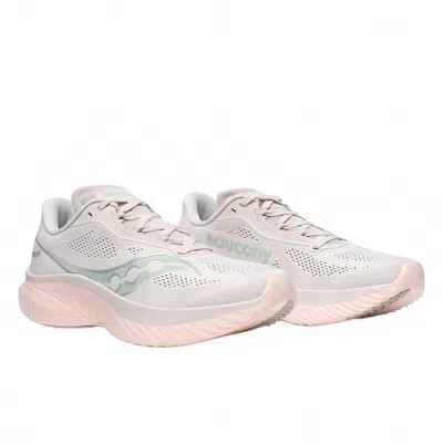 Saucony Women's Kinvara 15 Running Shoes In Moon/jade In Pink