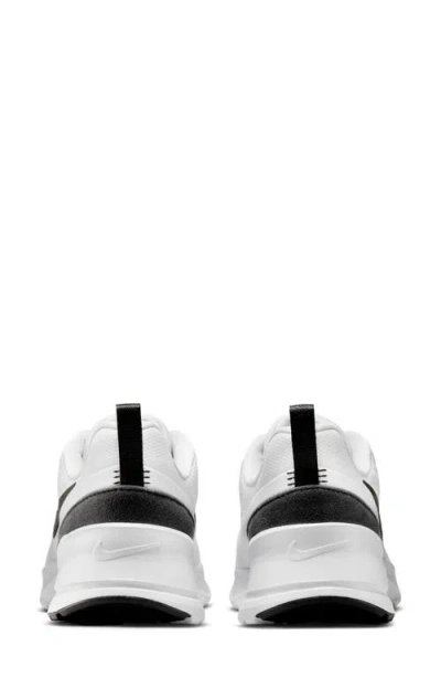 Nike Air Max Nuaxis Sneaker