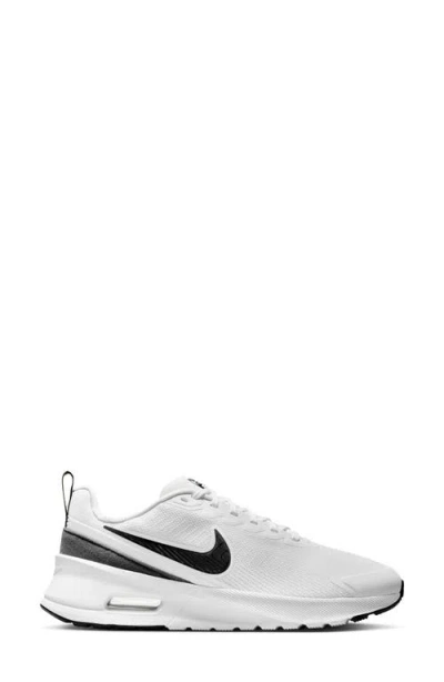 Nike Air Max Nuaxis Sneaker