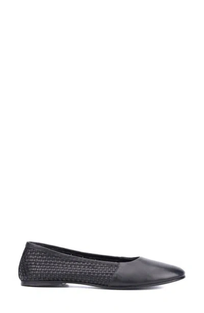 Vintage Foundry Wilma Woven Ballet Flat In Black