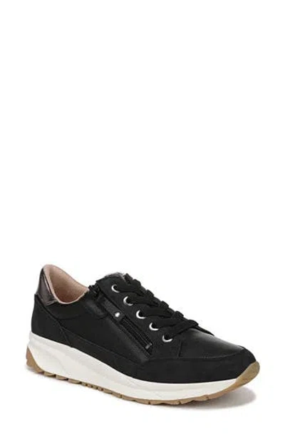 Naturalizer Jace Sneaker