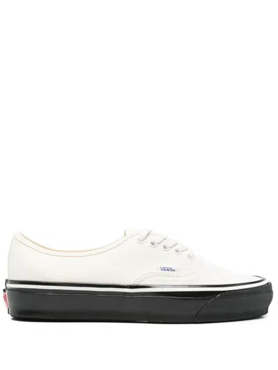 Vans Sneakers Mit Logo-detail In White