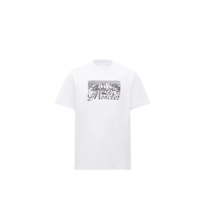 Moncler Mens White Graphic-print Crewneck Cotton T-shirt In White