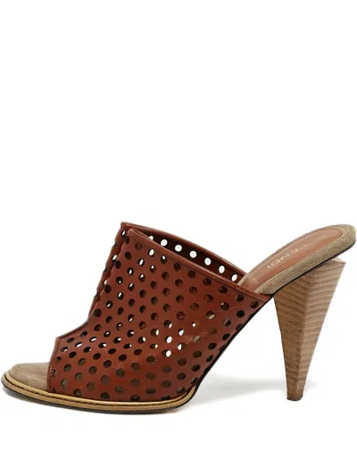 Pre-owned Fendi 2023 100mm Perforated Mules In Brown