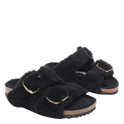 Birkenstock Arizona Shearling Slides With Large Buckle In Black