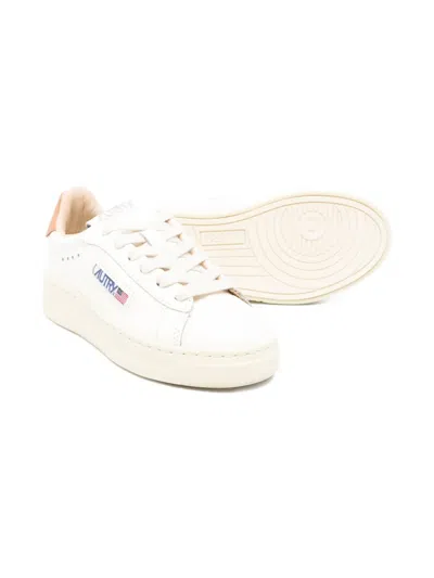 Autry Medalist Low Sneakers In White