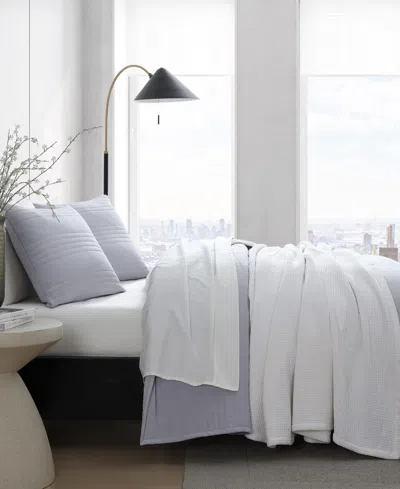 Vera Wang Seersucker Stripe Quilt Set In White
