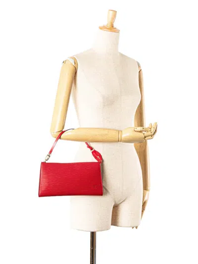 Pre-owned Louis Vuitton 1998 Epi Pochette Accessoires Shoulder Bag