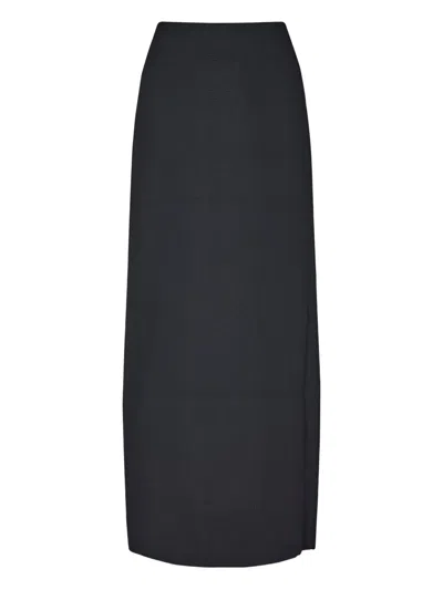 Max Mara Fitted Black Skirt With Discreet Side Zipper In Black