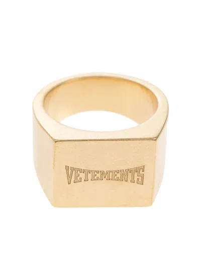 Vetements Square-signet Ring In Gold