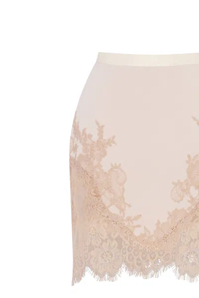 Milla Fitted Beige Mini Skirt Adorned With Lace, Parisienne