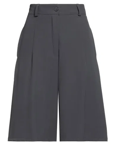 Le Streghe Woman Shorts & Bermuda Shorts Grey Size M Polyester, Elastane