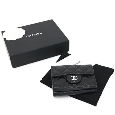 Pre-owned Chanel Black Grained Calfskin Wallet (tri-fold) ()