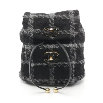 Pre-owned Chanel Black Gray Fabric Backpack ()
