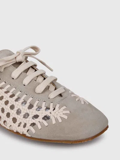 Hereu Portau String Shoe In Neutral