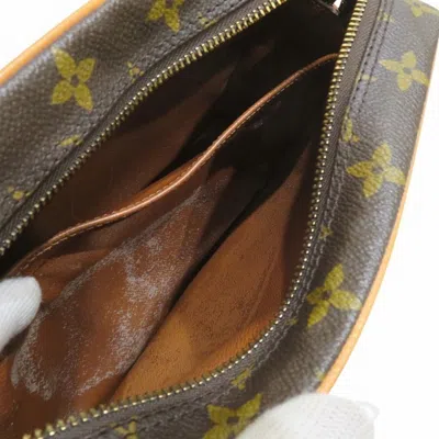 Pre-owned Louis Vuitton Brown Clutch Bag ()