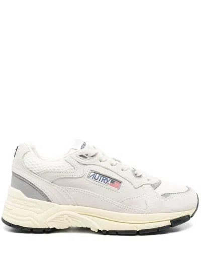 Autry 'hyperway' White Low Top Sneakers With Logo Patch On Side And Tongue In White