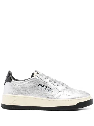 Autry Sneaker Medalist In Silver Leather In Gray