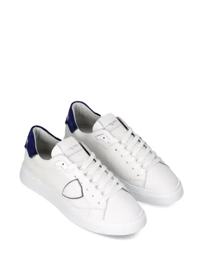 Philippe Model Low Top Sneakers With Contrasting Heel Tab In White