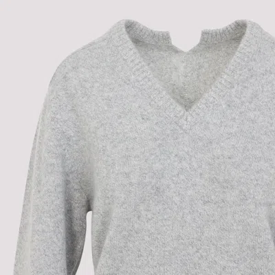 Carven V-neck Cashmere Sweater In Gray