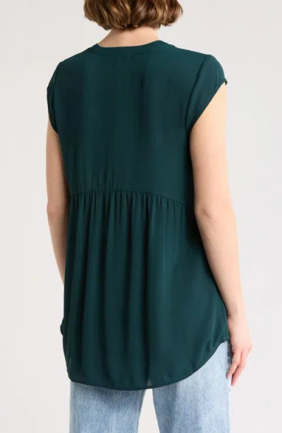Dr2 By Daniel Rainn Flounce Back Split Neck Top