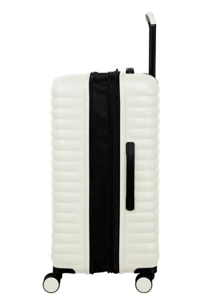 It Luggage Speedbump 31-inch Hardside Luggage