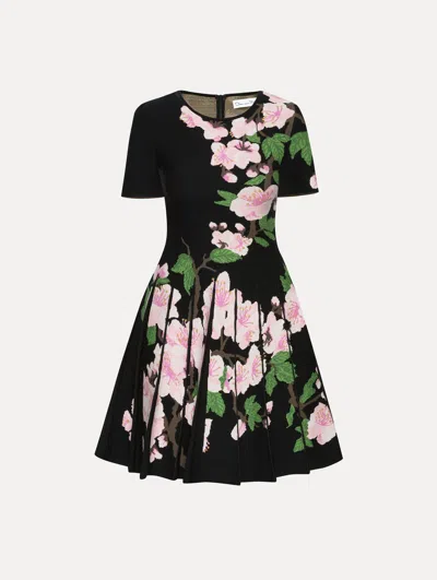 Oscar De La Renta Cherry Blossom Pleated Jacquard Dress In Multi