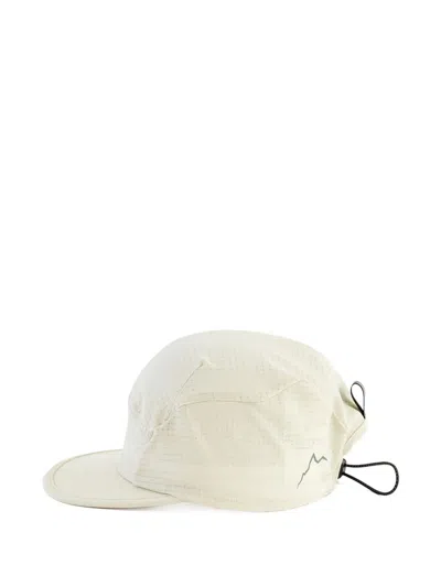 GRID-PATTERN BASEBALL CAP