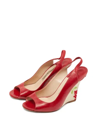 Pre-owned Manolo Blahnik Patent Leather Floral Wedge Sandals