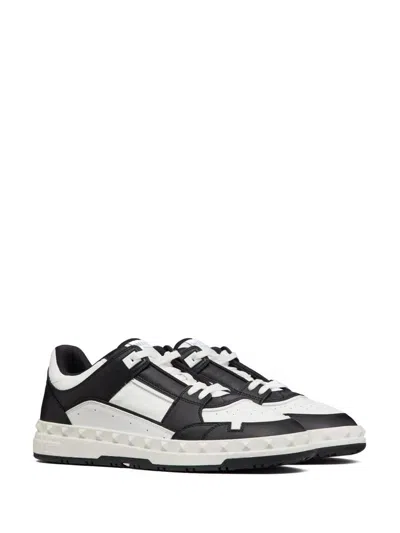 Valentino Garavani Men Two-tone Leather Freedots Sneakers