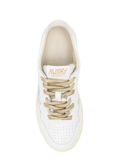 Autry White Sneakers With Perforated Toebox In White