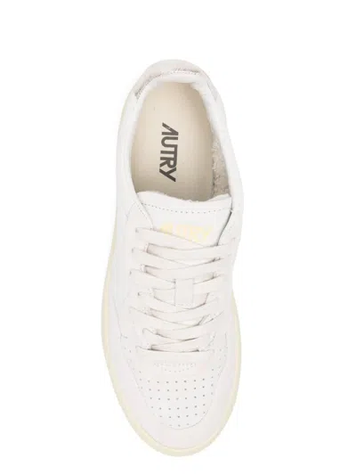 Autry Medalist Low Sneakers