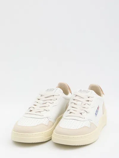 Autry Medalist Low Snakers