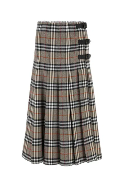 Burberry Beige Midi Skirt With Side Buckle Closure And All-over Check Motif In Wool Woman In Gray