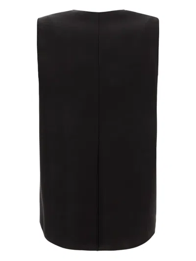 Fit V-neck Sleeveless Top