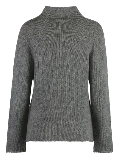 The (alphabet) Turtleneck Cashmere Sweater In Gray