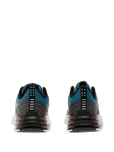 Nike Lunar Roam Mesh Sneakers