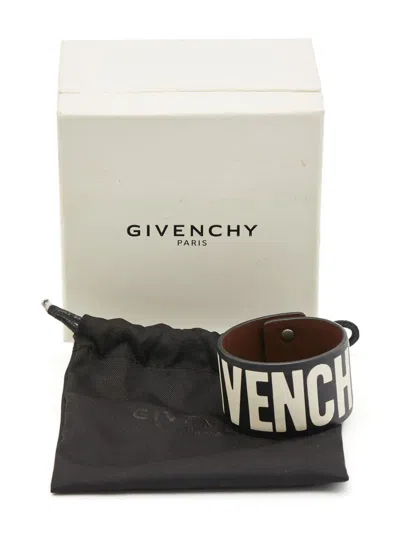 Pre-owned Givenchy Leather Logo Bracelet In Black
