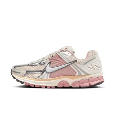 Nike Women's Zoom Vomero 5 Shoes