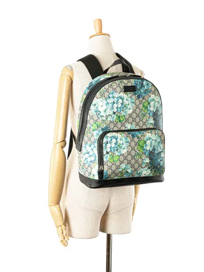 Pre-owned Gucci 2016-2025 Gg Supreme Blooms Day Backpack In Brown